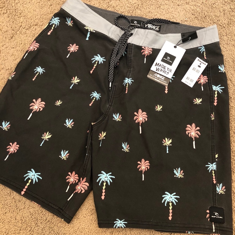Men’s board shorts